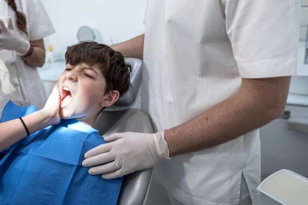 Best After-Hours Emergency Dentist in Country Clu, MO